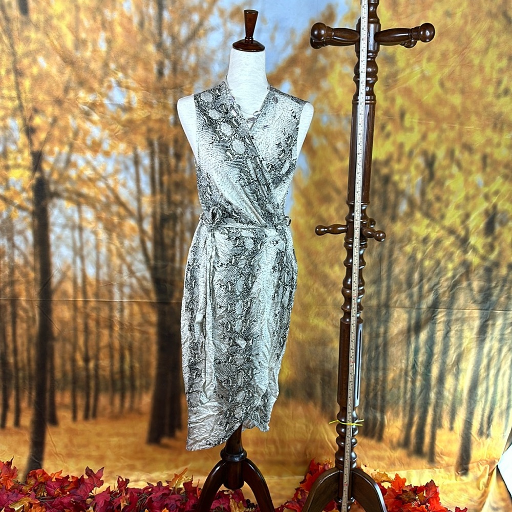 Paper heart snakeskin lightweight dress black
